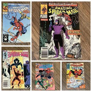 Lot of 5 Vintage Spider-Man comic Magazines